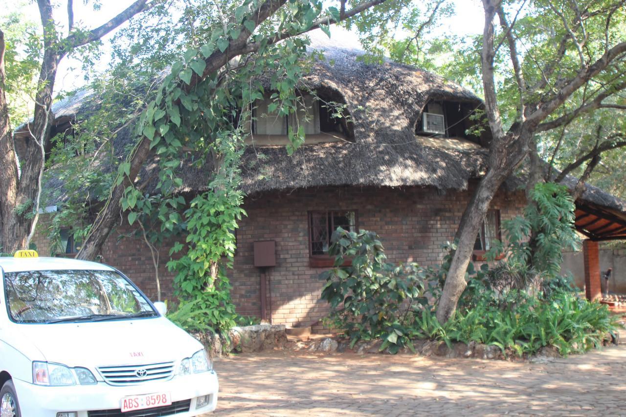 Mosi-Ua-Tunya Lodge Водопад Виктория Экстерьер фото